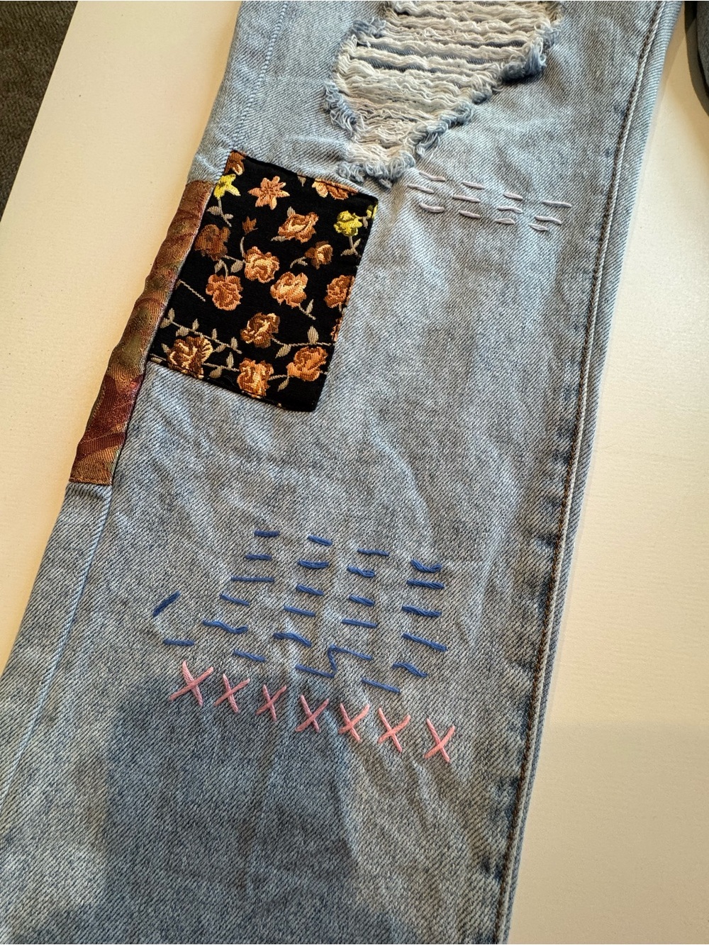 BDG Boho Dream: high rise  Straight-Leg Patchwork Denim size 27 cowboy jean - Picture 10 of 11
